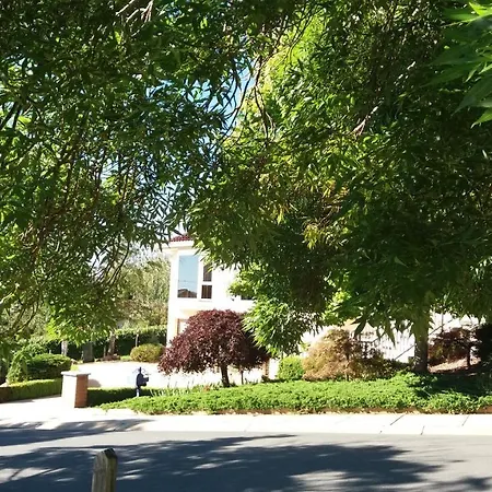 Sweet Home By The Golf Course Canberra Exterior photo