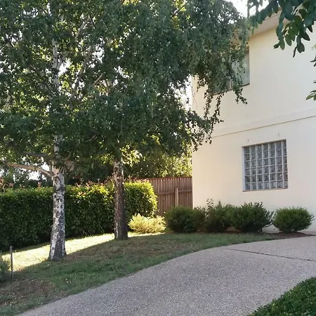 Sweet Home By The Golf Course Canberra Exterior photo